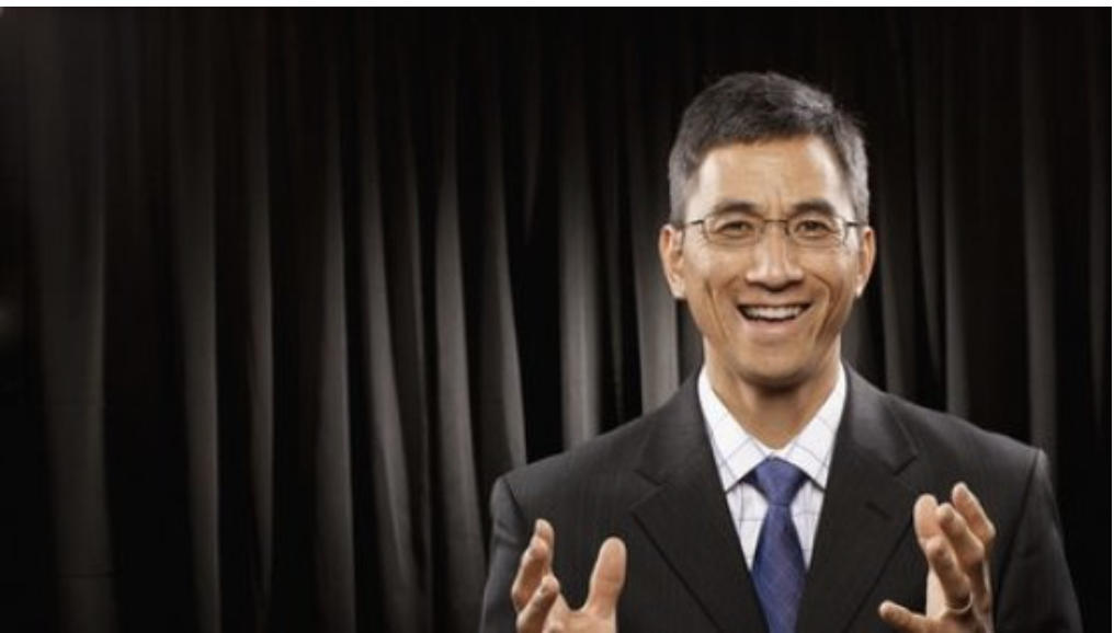 How to Use Natural, Strong Gestures for Public Speaking